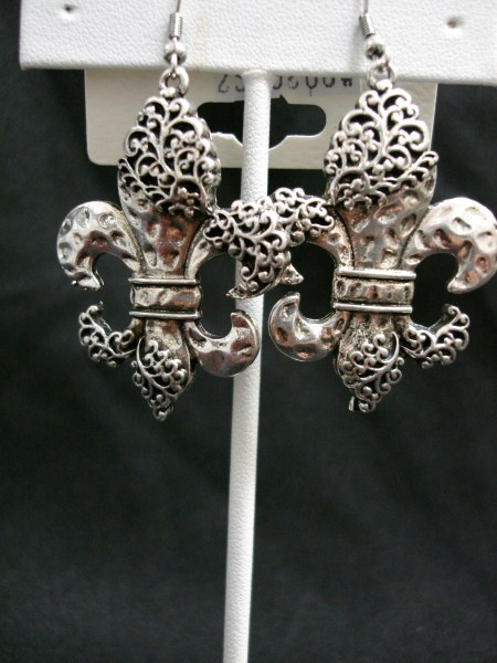 Silver Tone Earring